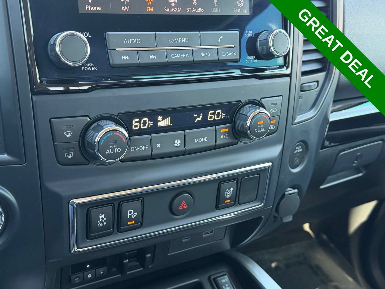 Used 2024 Nissan Titan SV w/ SV Convenience Package RWD image 24