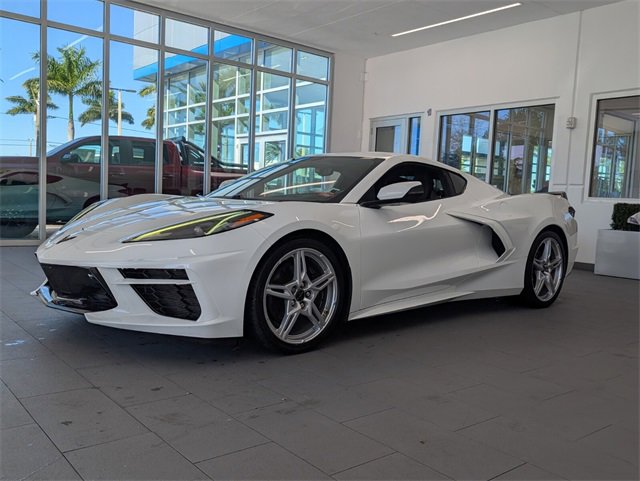 Used 2021 Chevrolet Corvette Stingray Preferred Cpe w/ Z51 Performance Package image 3