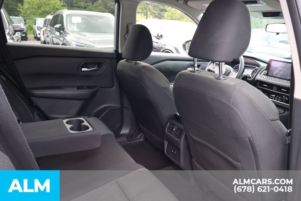 Used 2024 Nissan Rogue SV FWD image 23