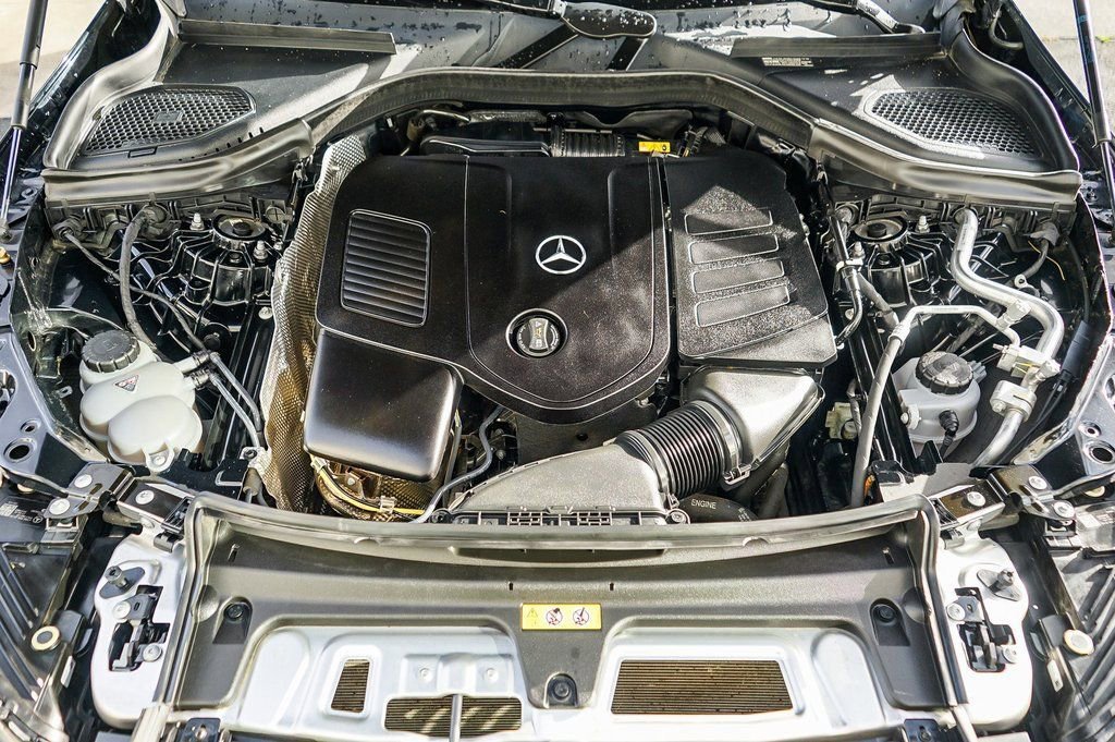 Used 2024 Mercedes-Benz GLC 300 image 25