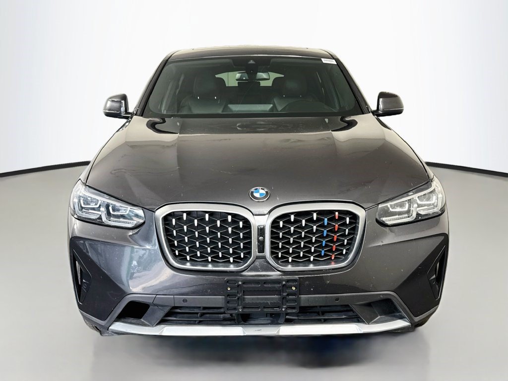Used 2022 BMW X4 xDrive30i AWD/4WD image 2