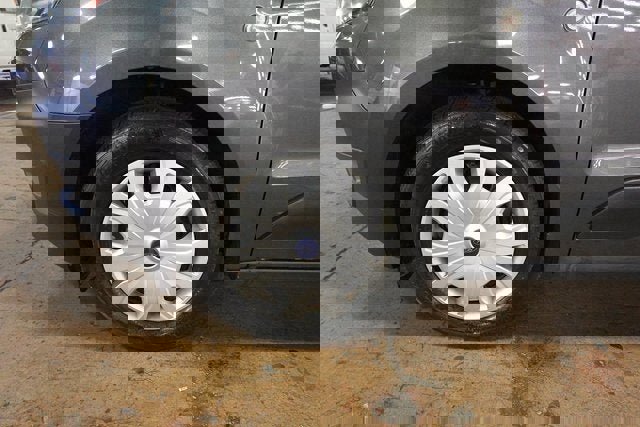 Used 2021 Ford Transit Connect XL image 24