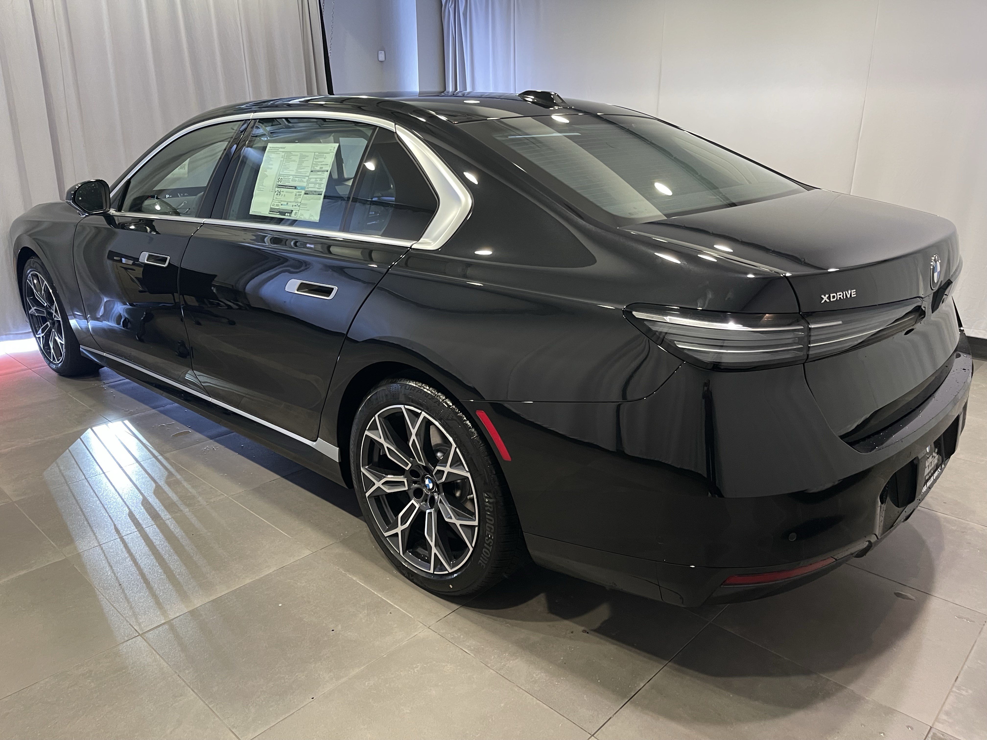 New 2027 BMW 740i xDrive w/ Premium Package AWD/4WD image 4