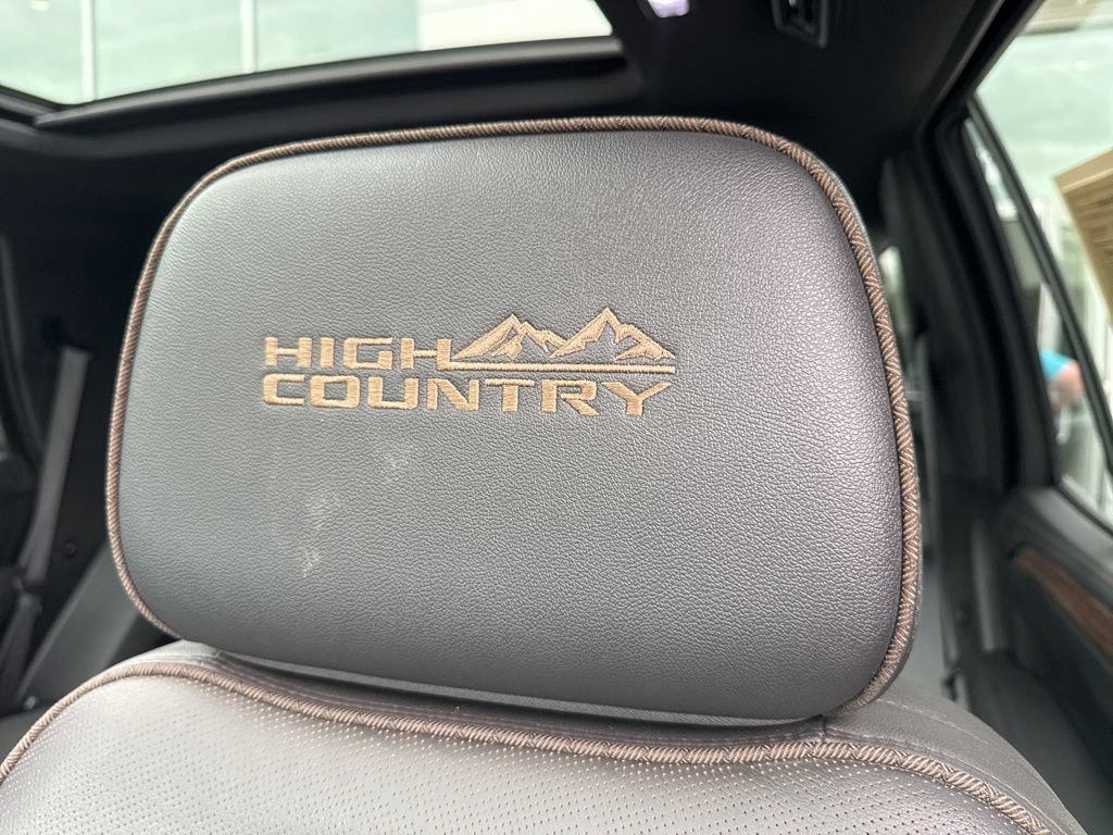 Used 2023 Chevrolet Tahoe High Country AWD/4WD image 20