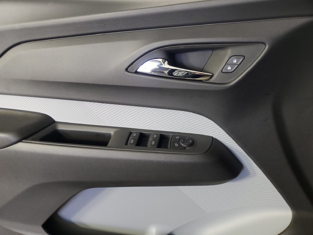 New 2027 Chevrolet Bolt LT w/ Comfort Package FWD image 26