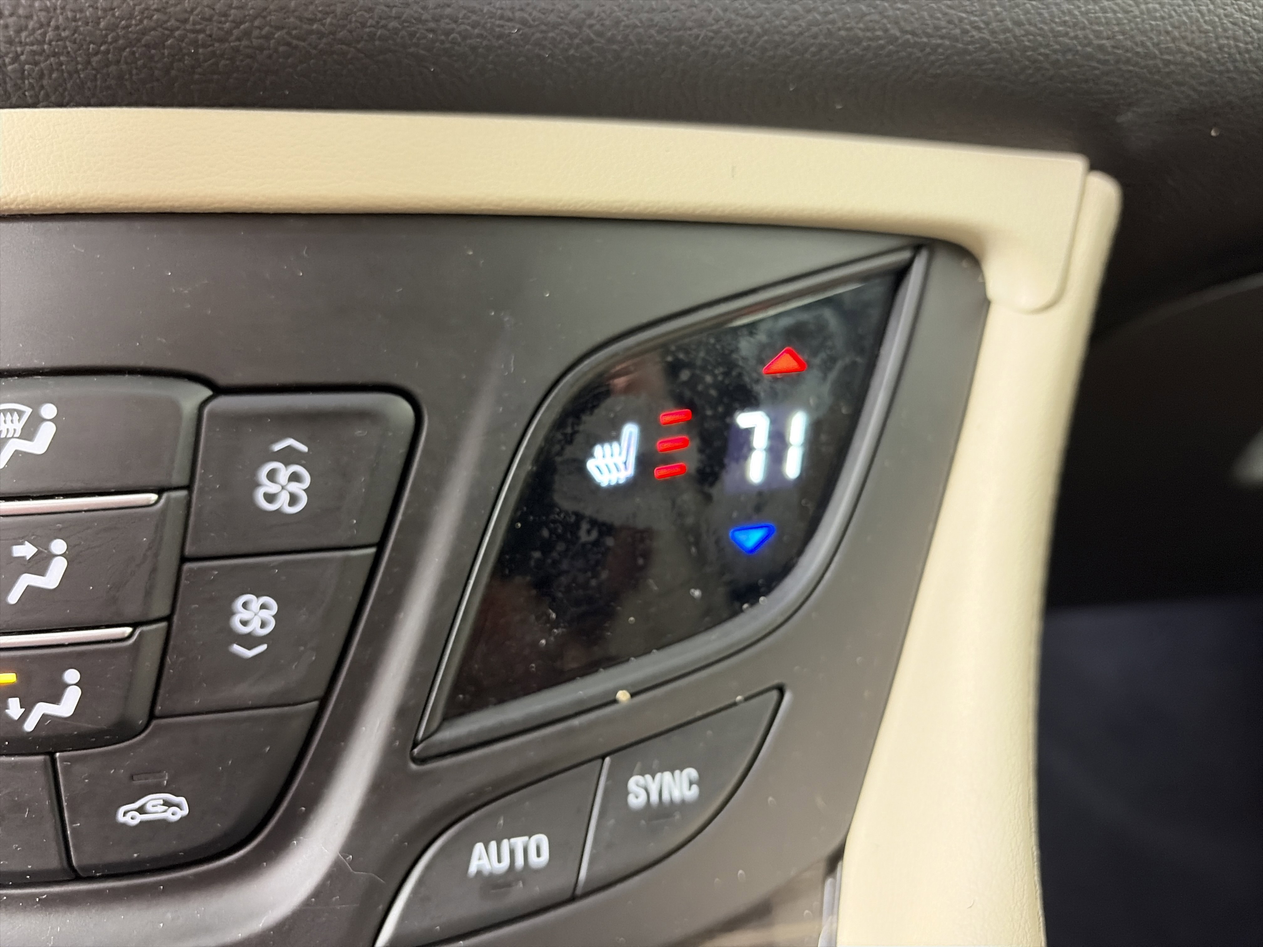 Used 2019 Buick Envision Premium image 25