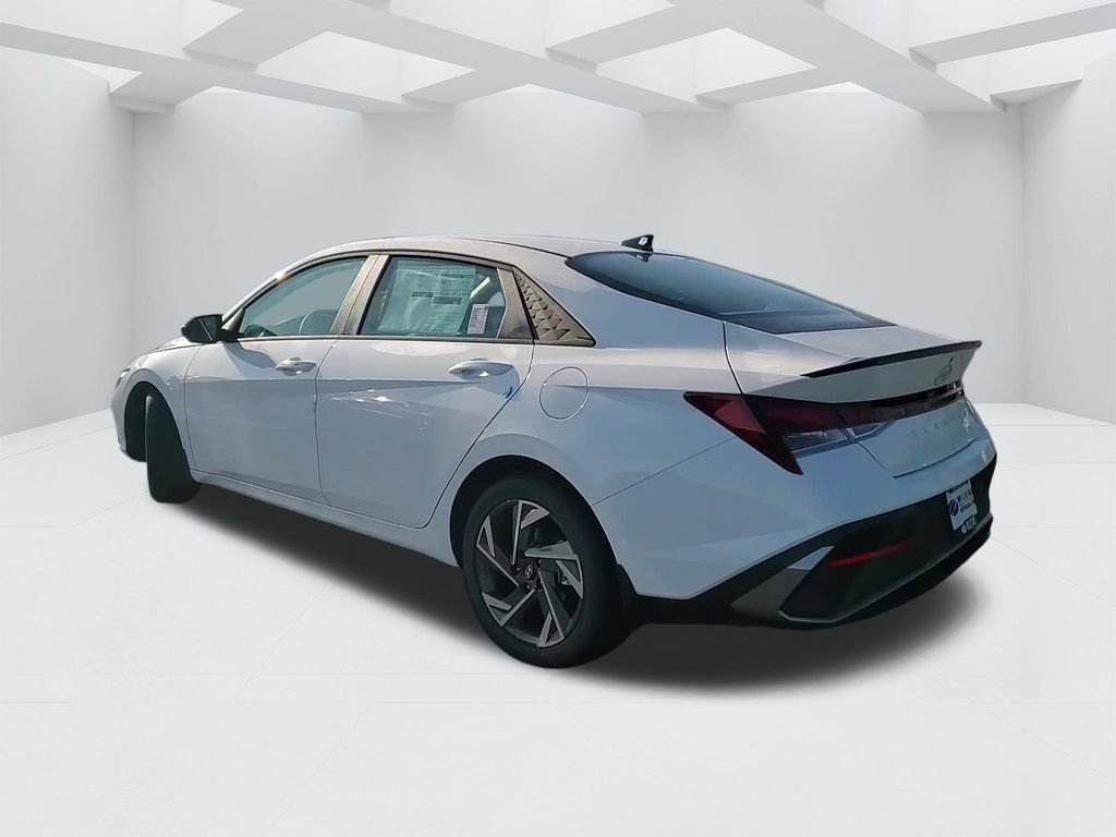 New 2025 Hyundai Elantra Sport image 7