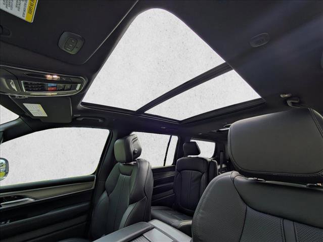 New 2026 Jeep Grand Wagoneer 4WD image 18