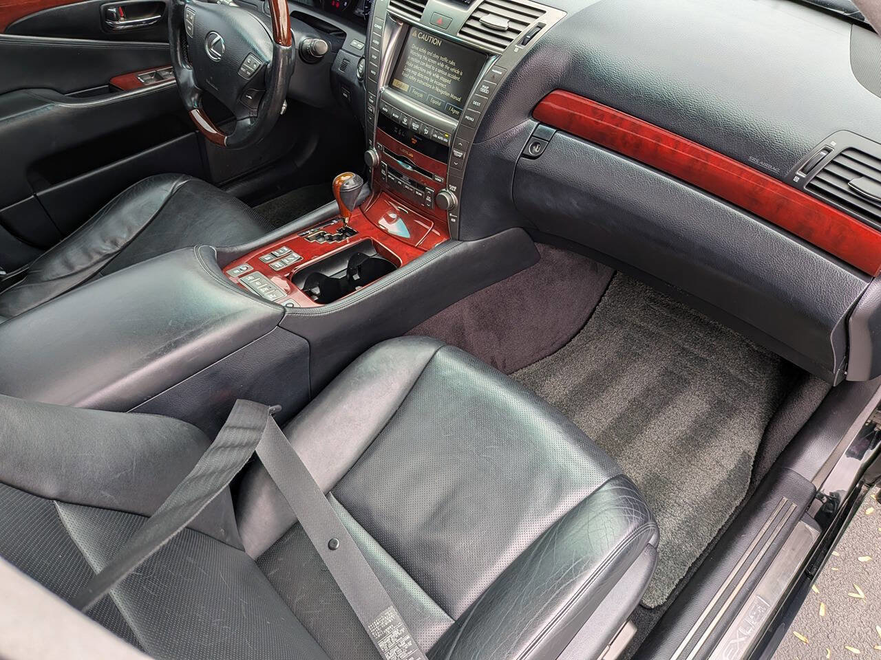 Used 2007 Lexus LS 460 L RWD image 24