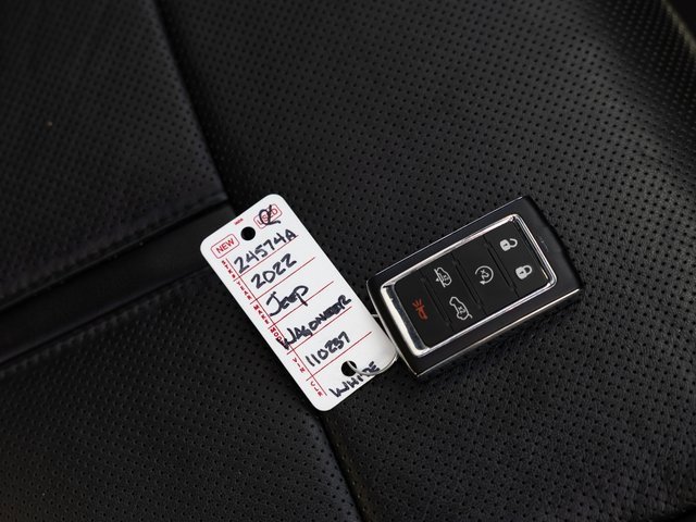 Used 2022 Jeep Wagoneer Series III w/ Premium Group I image 28