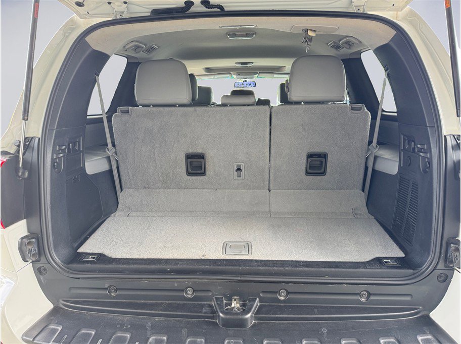 Used 2016 Toyota Sequoia SR5 AWD/4WD image 31
