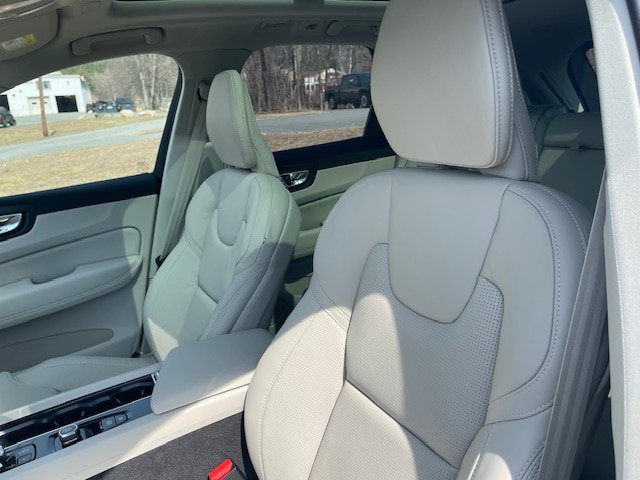 New 2026 Volvo XC60 B5 Ultra w/ Protection Package Premier AWD/4WD image 11