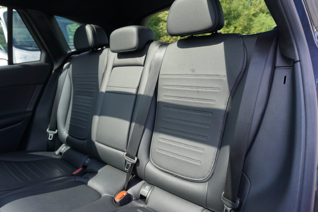 Certified 2025 Mercedes-Benz GLC 300 image 24