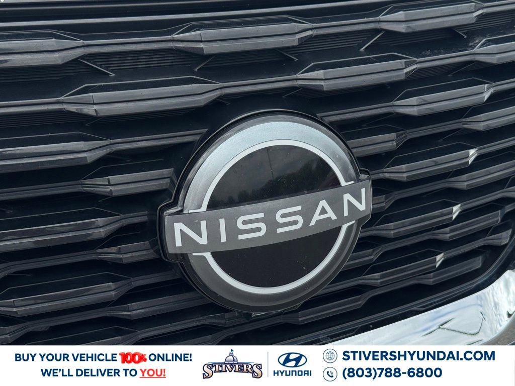 Used 2023 Nissan Rogue SV image 7