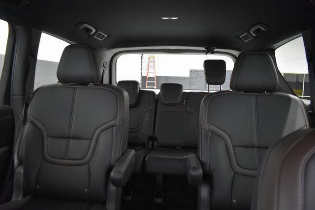 New 2026 Nissan Armada SL w/ Captain's Chari Seat Package image 33