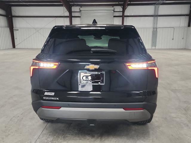 Used 2025 Chevrolet Equinox LT FWD image 4