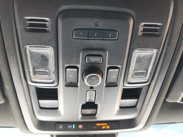 Used 2023 GMC Yukon XL Denali Ultimate image 24