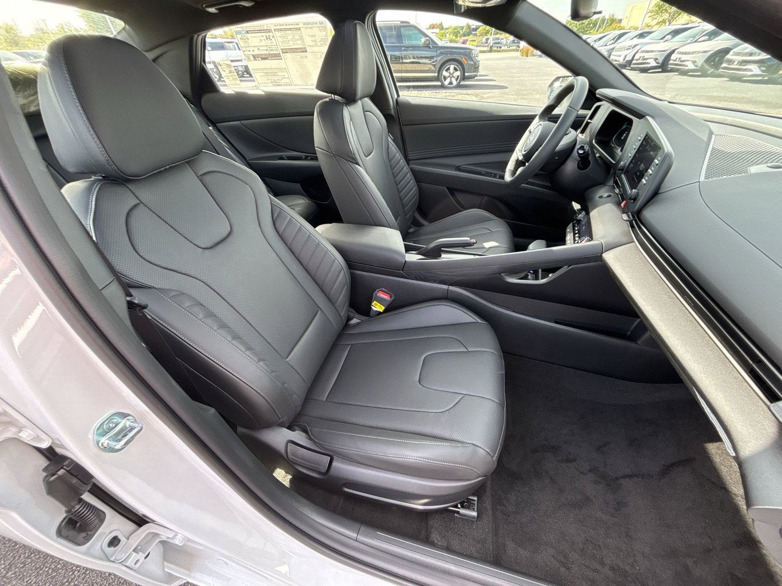 New 2026 Hyundai Elantra SEL Sport FWD image 24
