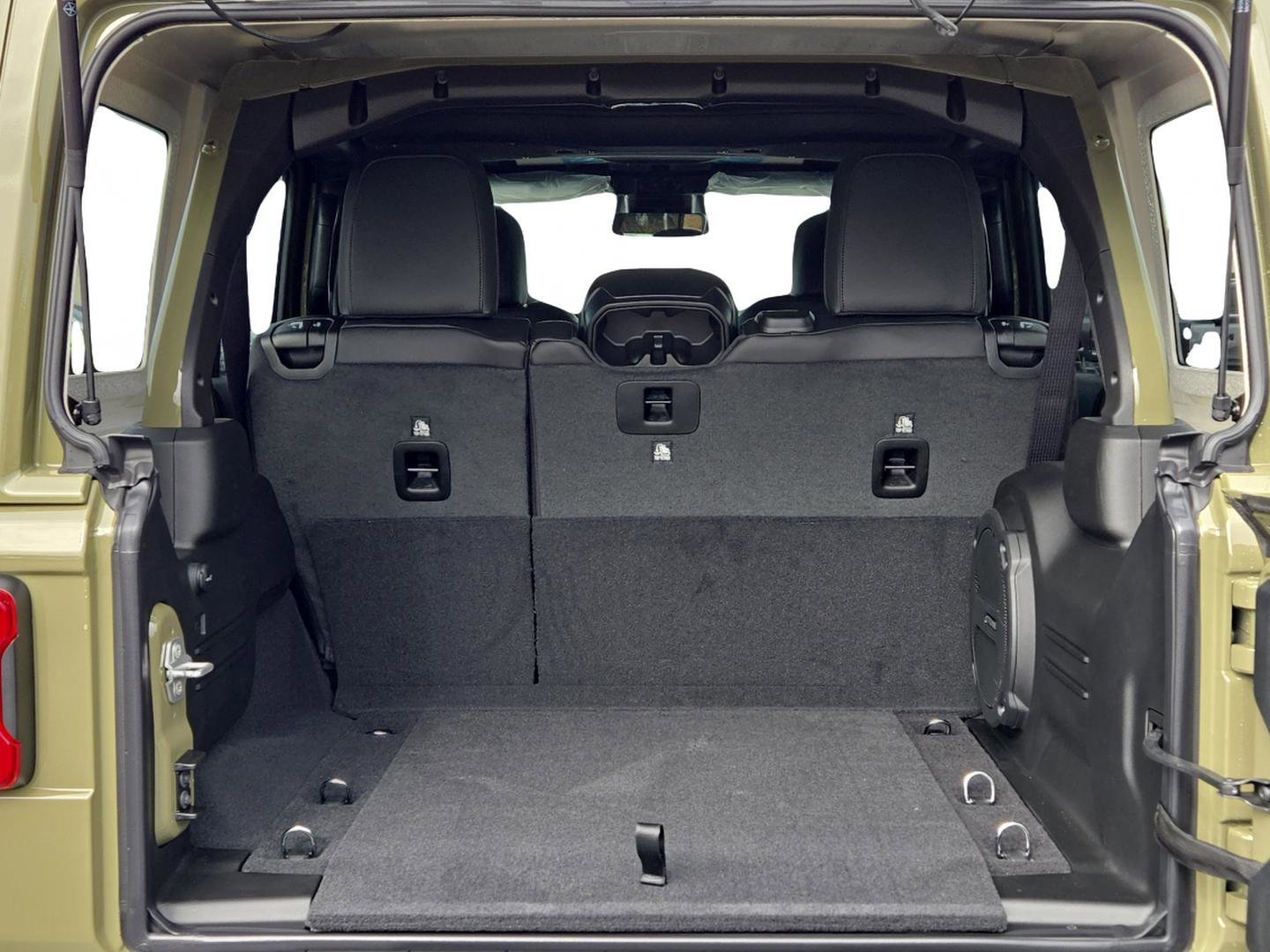 New 2026 Jeep Wrangler Unlimited Rubicon w/ Safety Group image 10