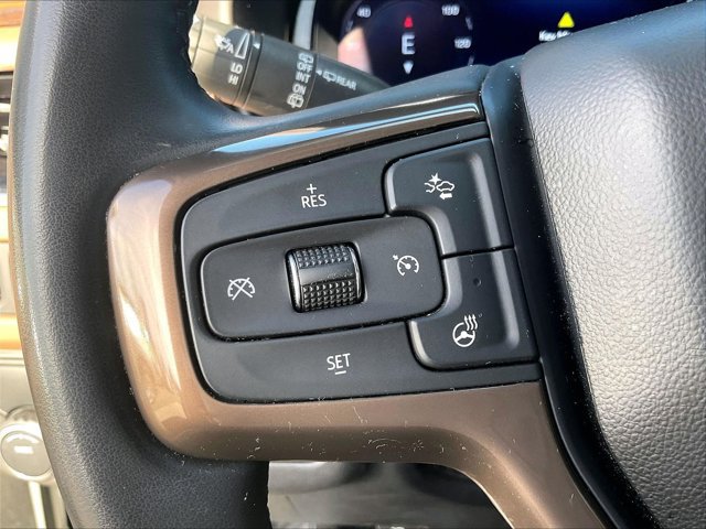 Used 2024 Chevrolet Suburban High Country RWD image 20