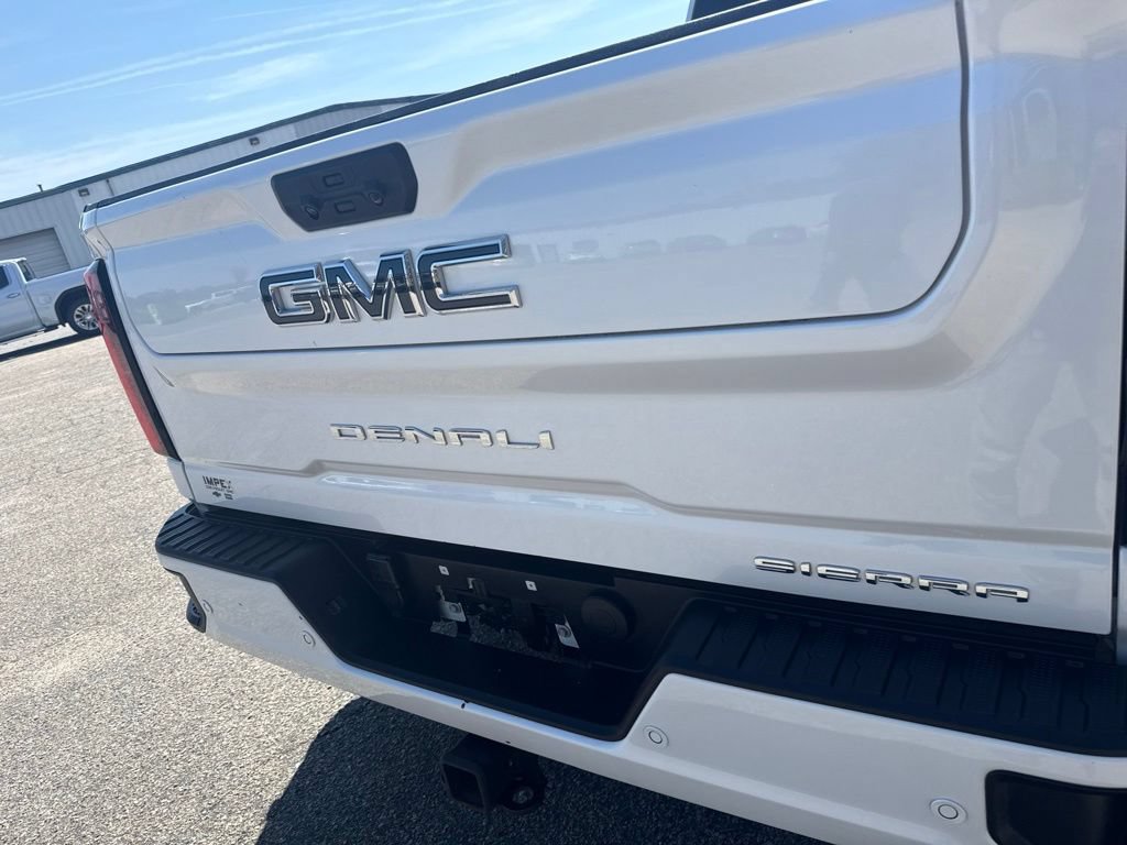 Used 2024 GMC Sierra 3500 Denali Ultimate AWD/4WD image 37