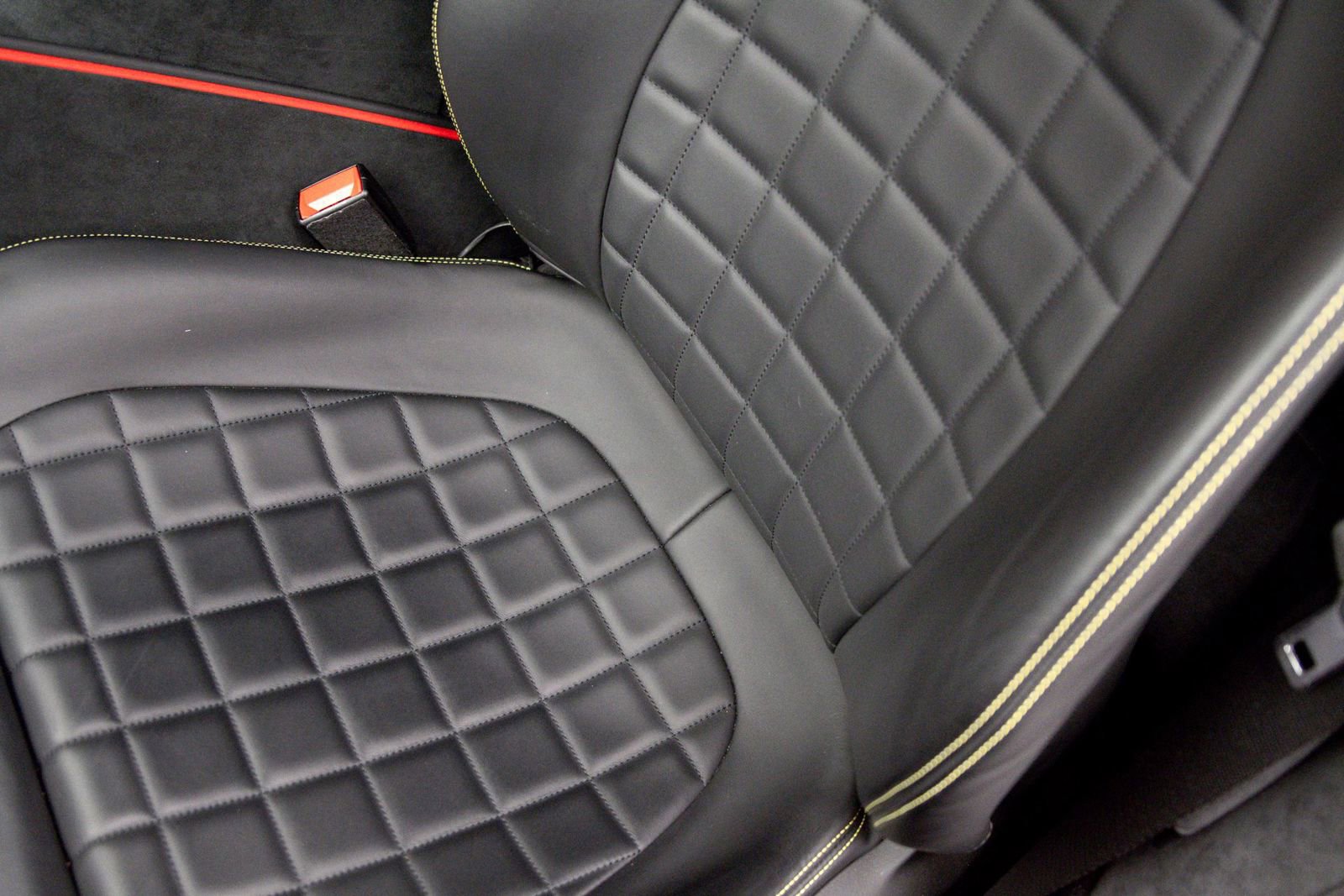 Used 2022 Ferrari Roma RWD image 20