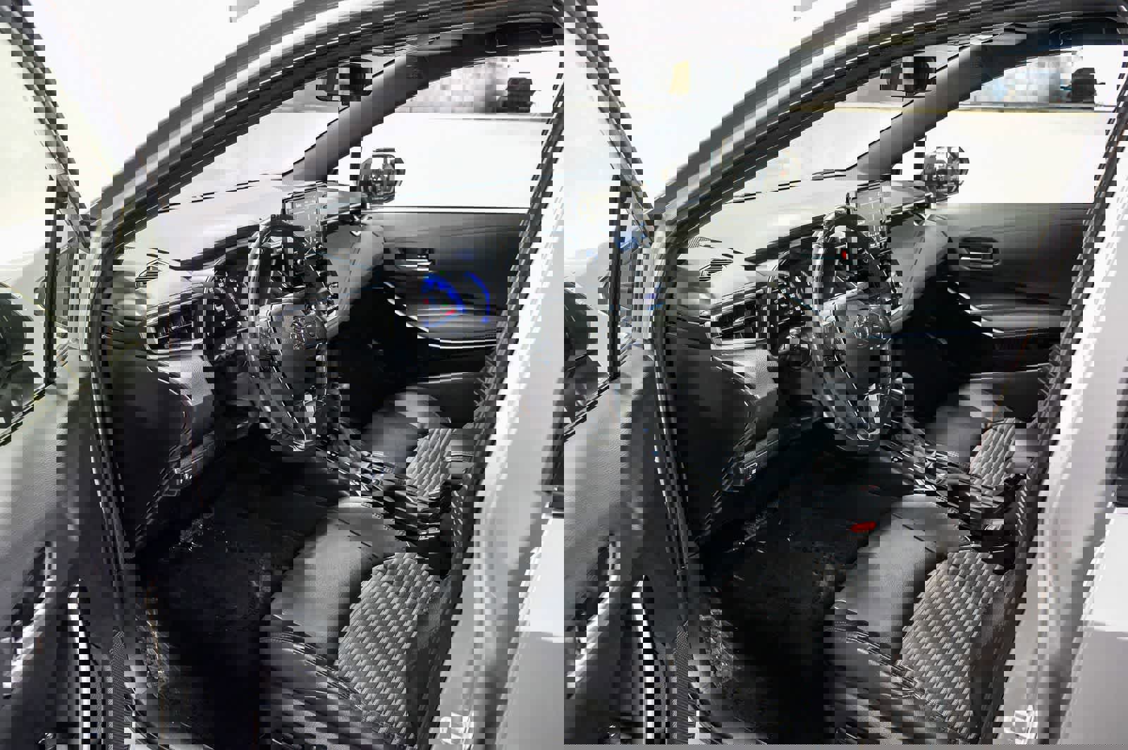 Used 2021 Toyota Corolla XSE w/ Carpet Mat Package (TMS) FWD image 18