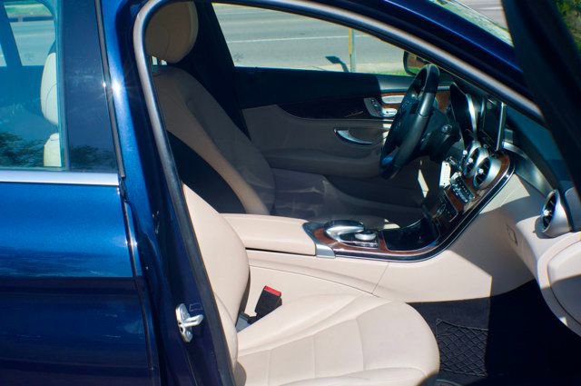 Used 2015 Mercedes-Benz C 300 4MATIC Sedan image 47