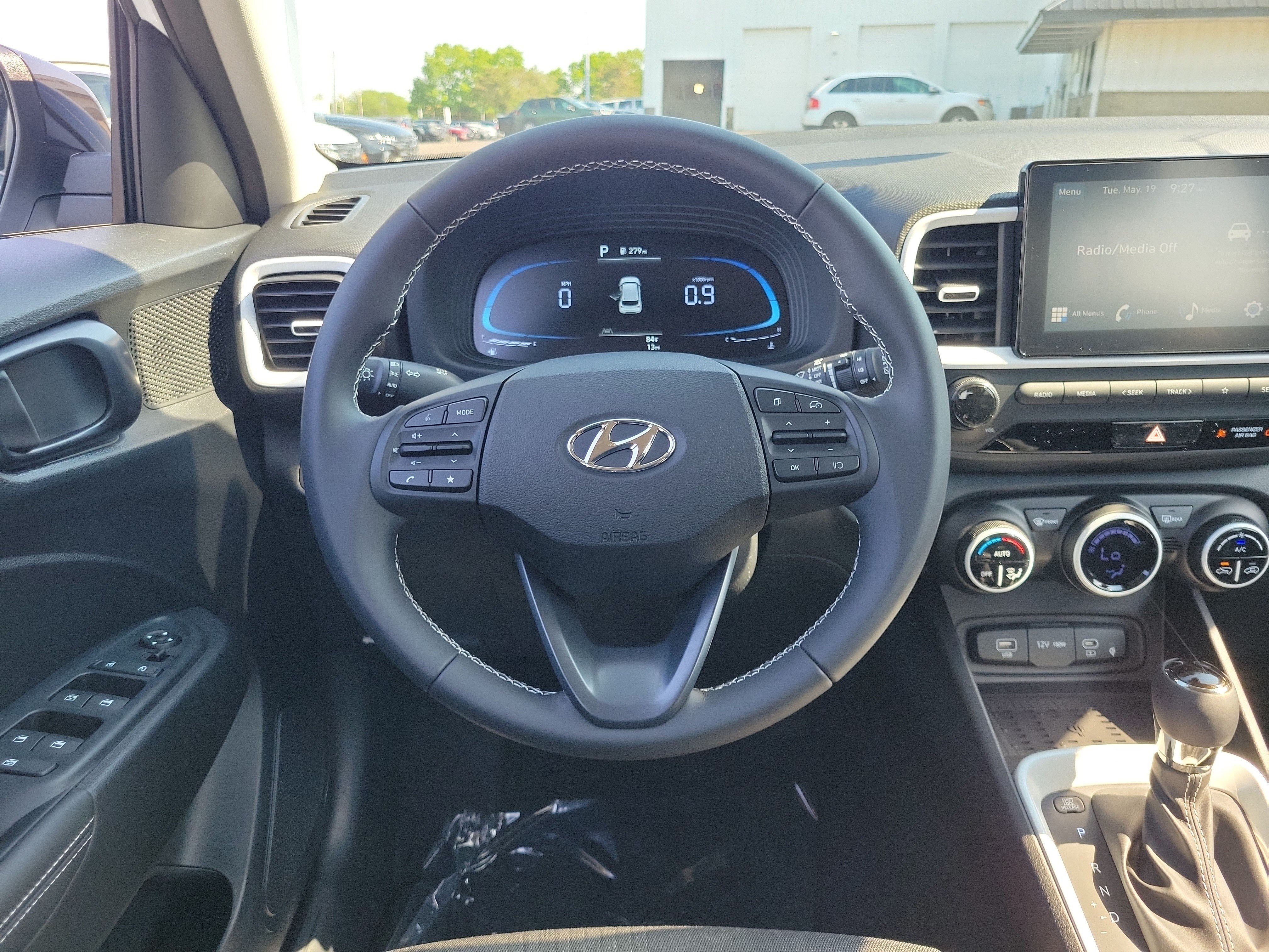 New 2026 Hyundai Venue SEL FWD image 8