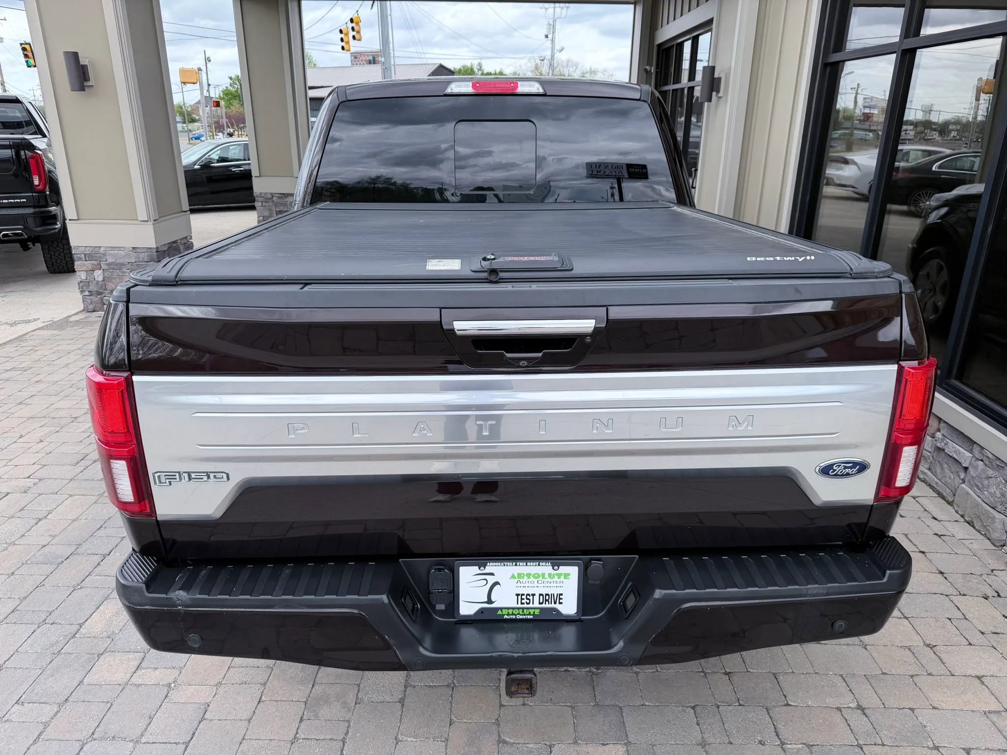 Used 2019 Ford F150 Platinum w/ Equipment Group 701A Luxury image 5
