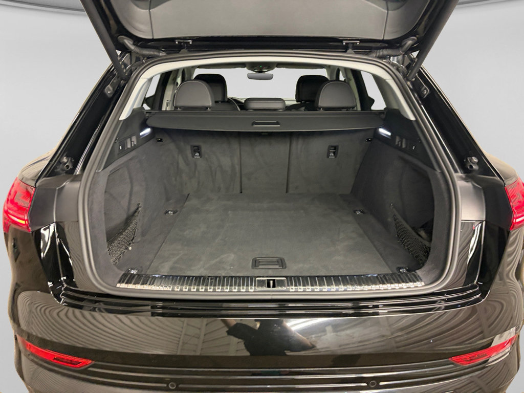 Used 2021 Audi e-tron Premium w/ Convenience Plus Package AWD/4WD image 27