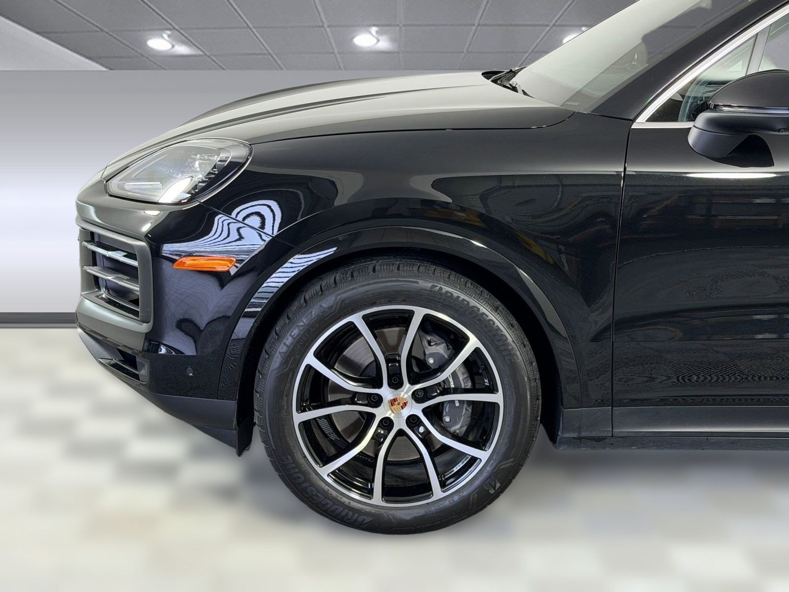 Used 2025 Porsche Cayenne image 20