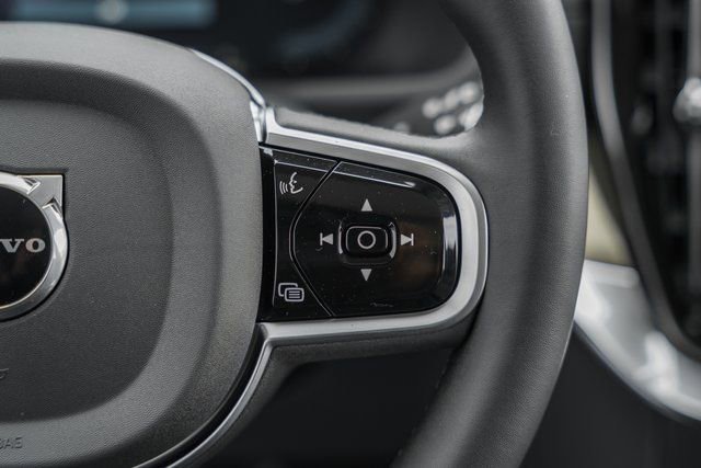 Certified 2025 Volvo XC90 T8 Core w/ Climate Package image 25