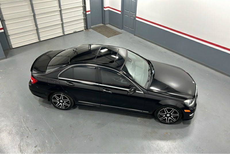 Used 2013 Mercedes-Benz C 250 Sedan image 23