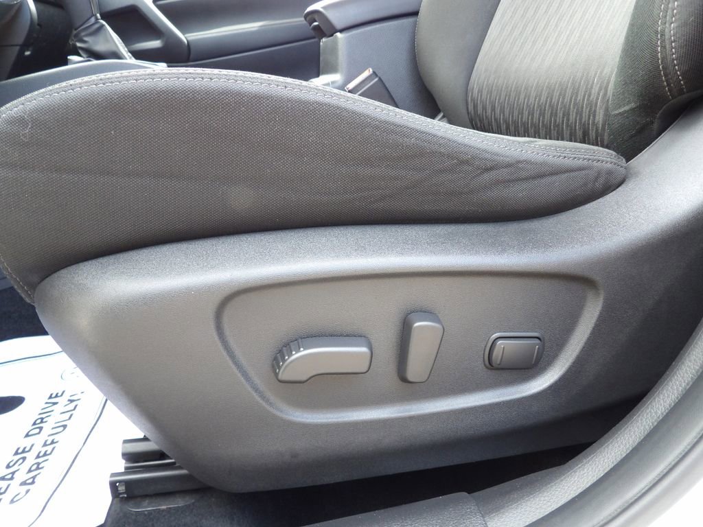 Used 2019 Nissan Rogue SV w/ Sun & Sound Touring Package AWD/4WD image 16