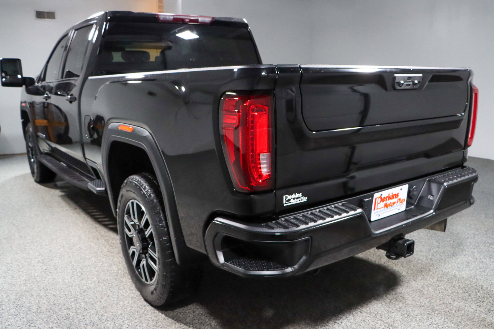 Used 2022 GMC Sierra 2500 AT4 w/ Gooseneck/5TH Wheel Package image 9