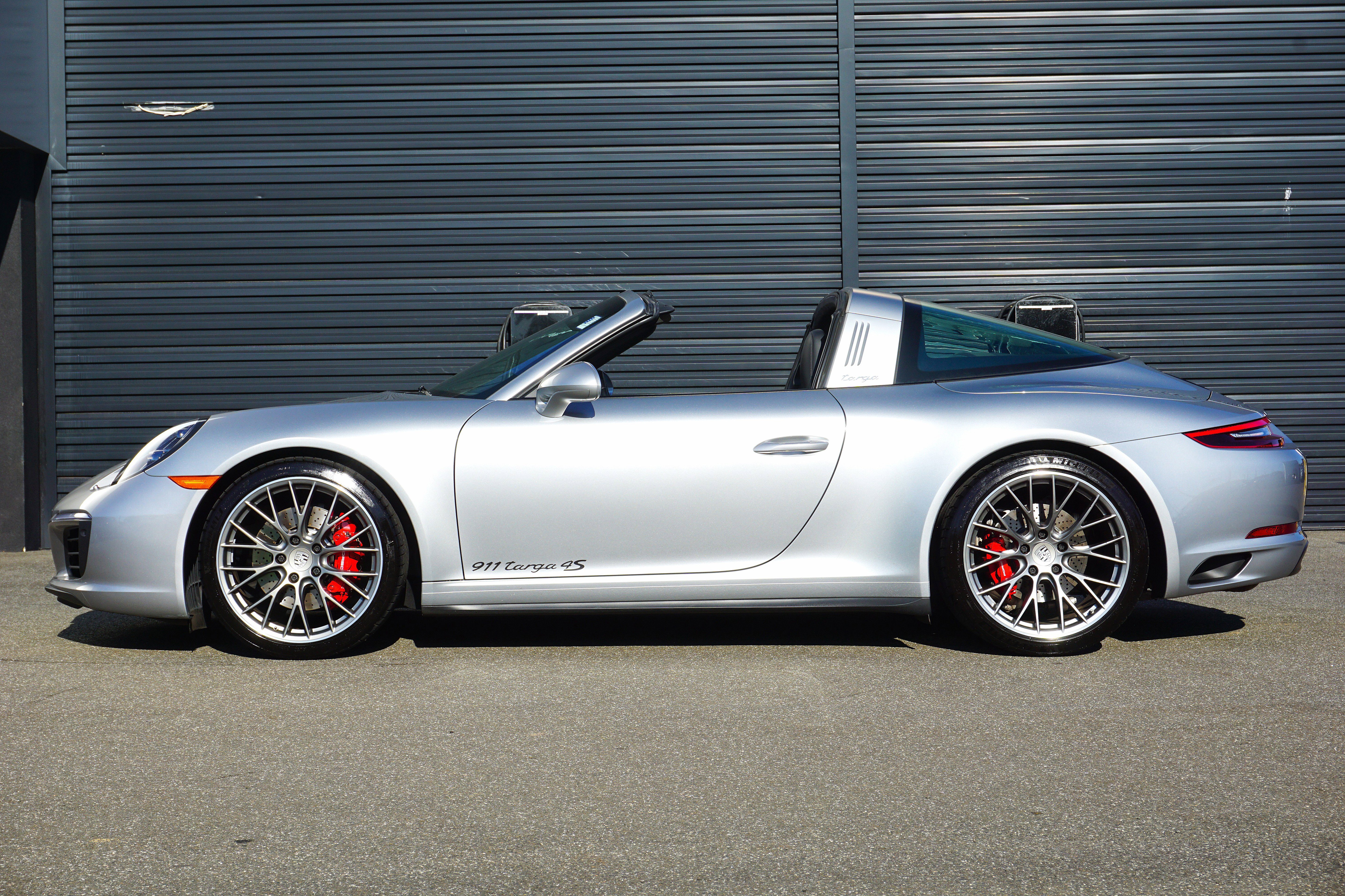 Certified 2017 Porsche 911 Targa 4S AWD/4WD image 2