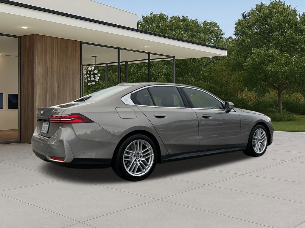 Used 2025 BMW 530i image 7