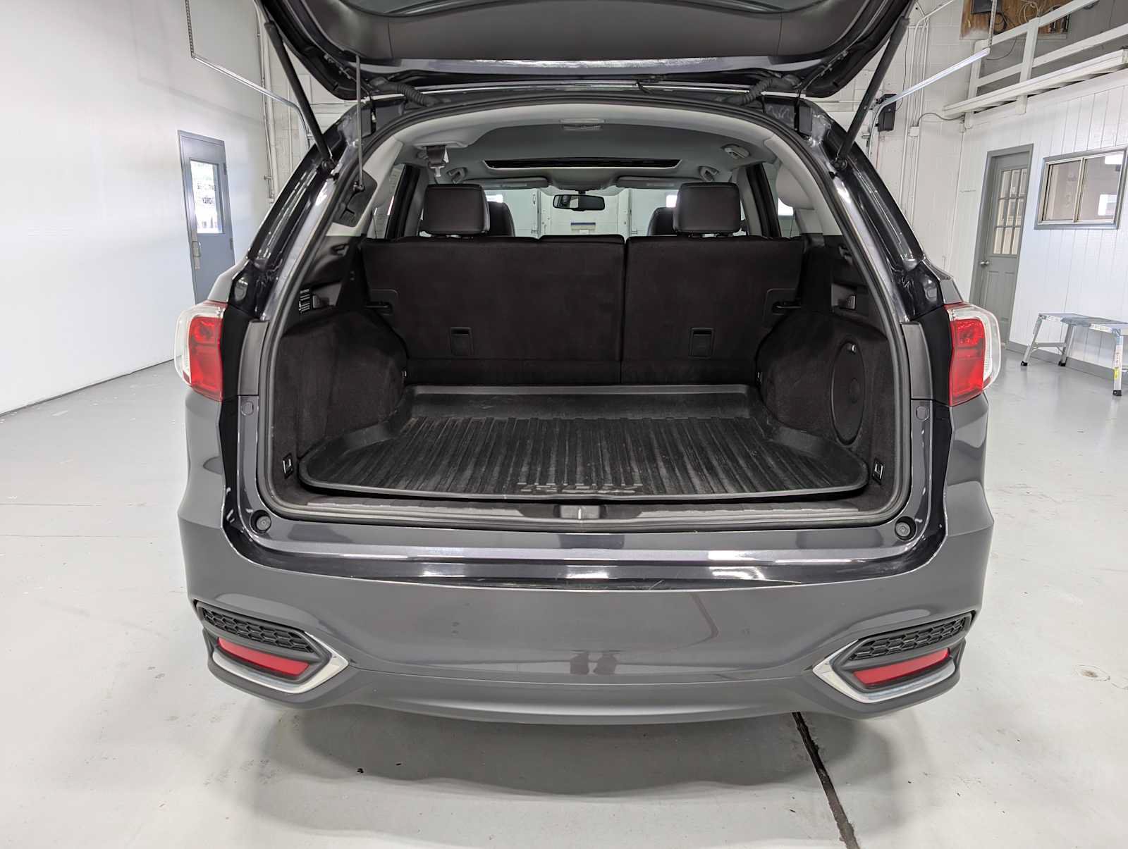 Used 2016 Acura RDX AWD w/ Technology Package image 40