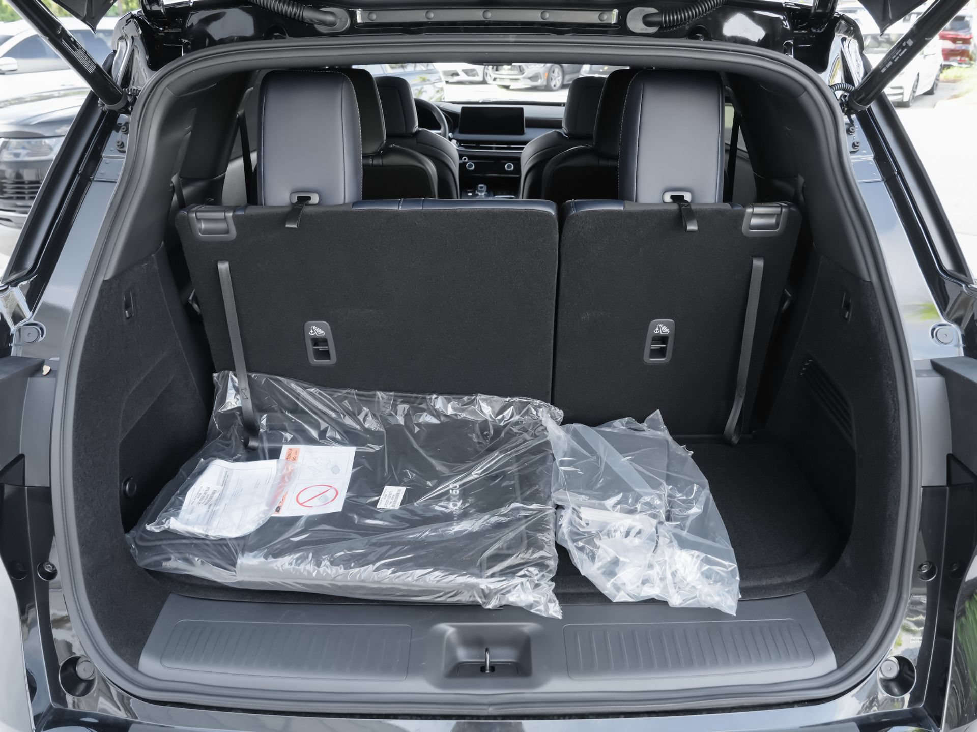 Certified 2026 INFINITI QX60 Sport w/ Dark Cargo Package AWD/4WD image 41
