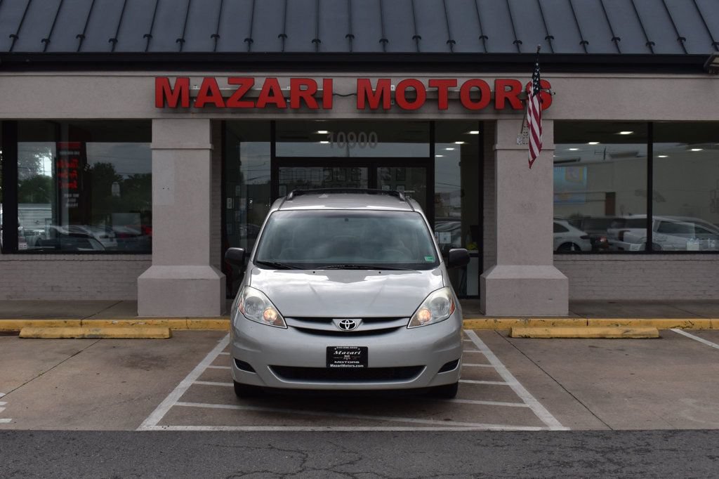 Used 2010 Toyota Sienna CE FWD image 7