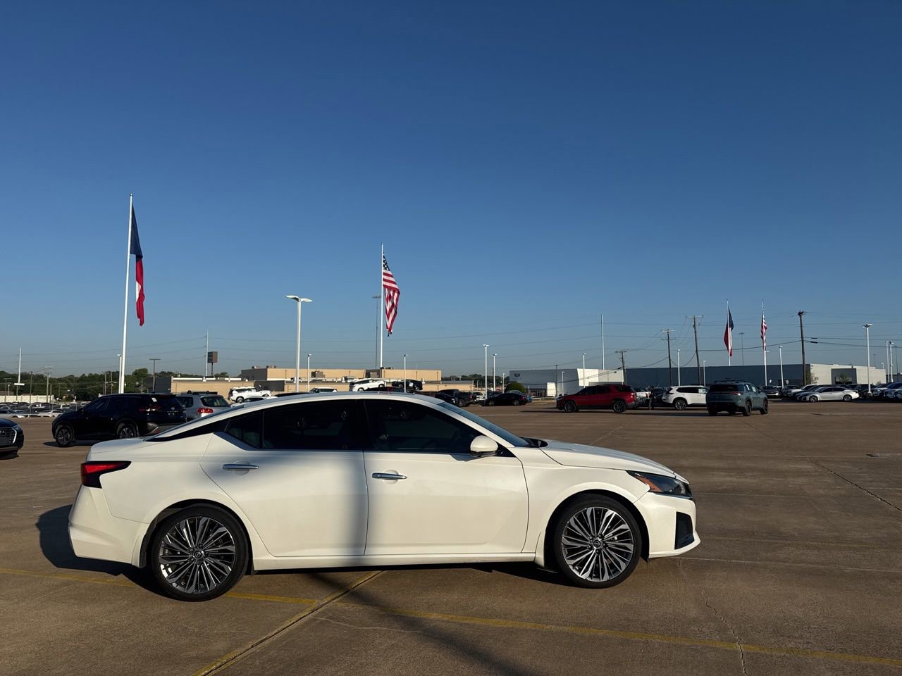 Certified 2023 Nissan Altima 2.5 SL FWD image 24