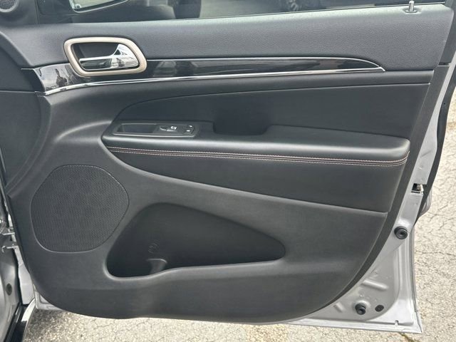 Used 2016 Jeep Grand Cherokee Limited 75th Anniversary image 16