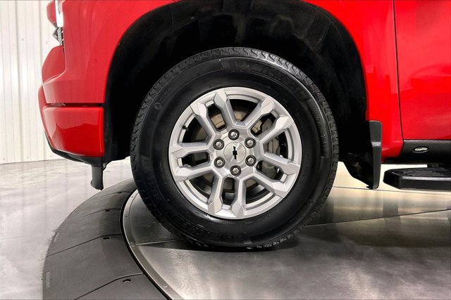 Used 2023 Chevrolet Silverado 1500 RST w/ Convenience Package II AWD/4WD image 9