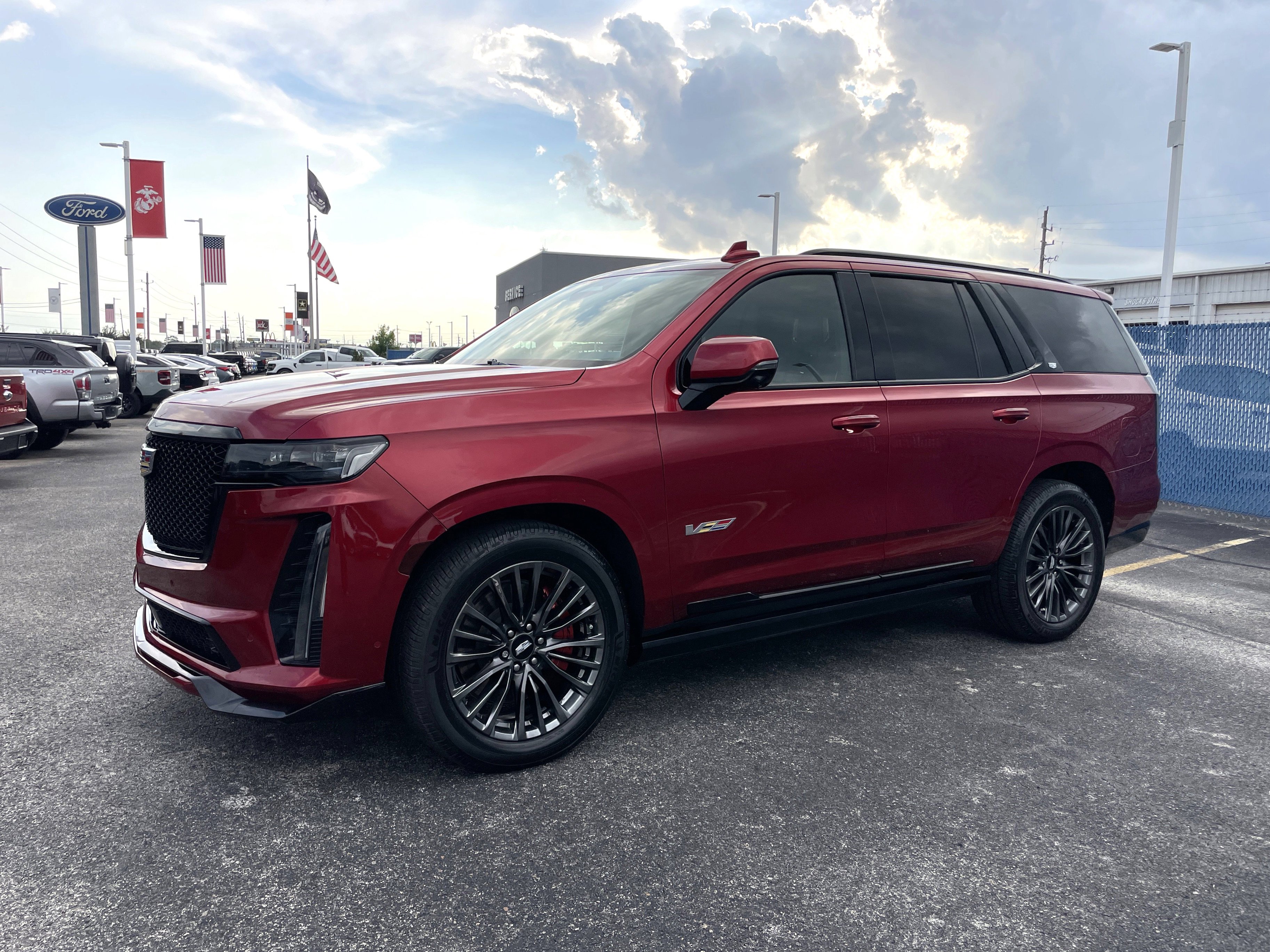 Used 2023 Cadillac Escalade V image 7