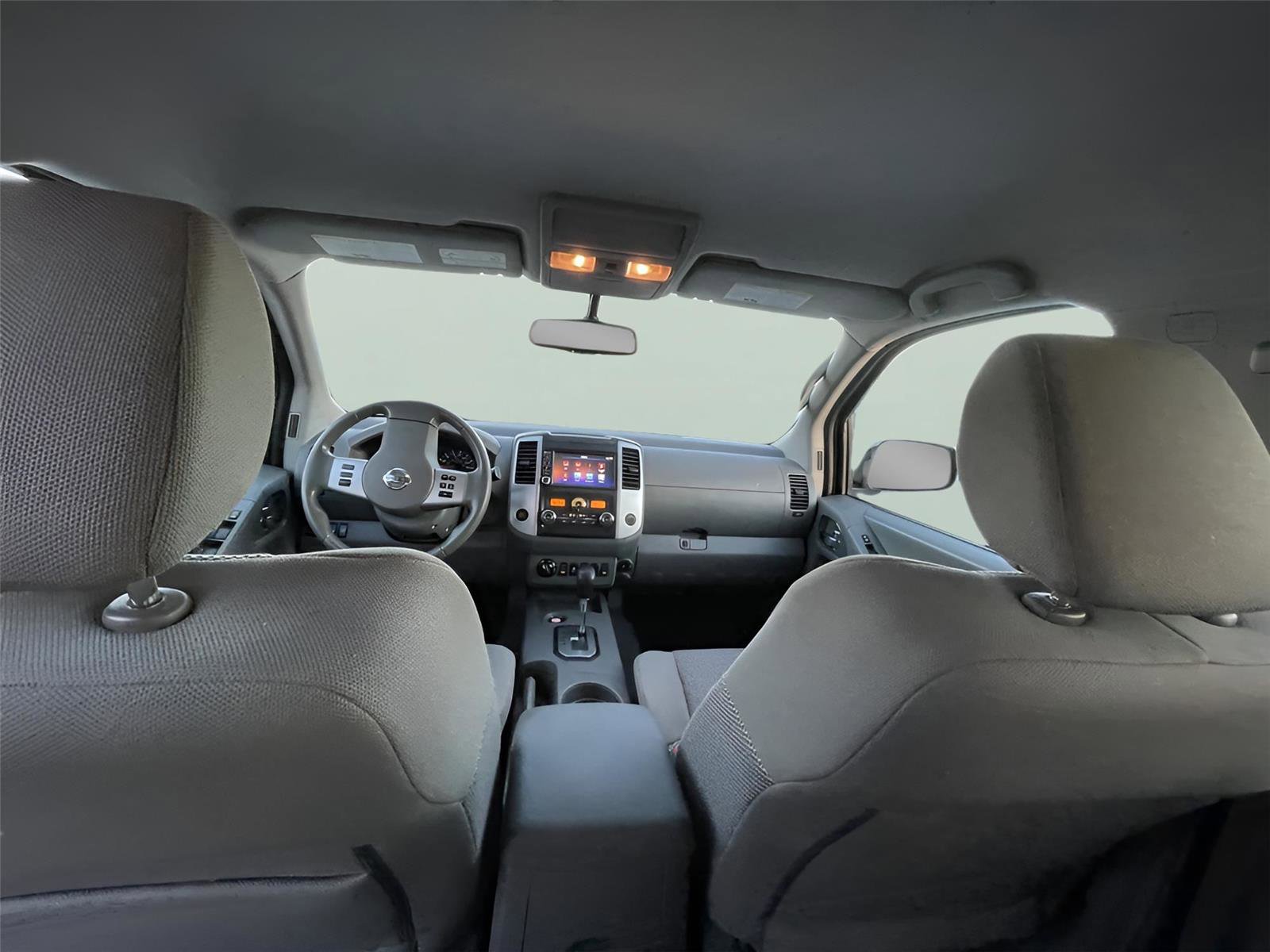 Used 2020 Nissan Frontier SV w/ Midnight Edition Floor Mats image 16