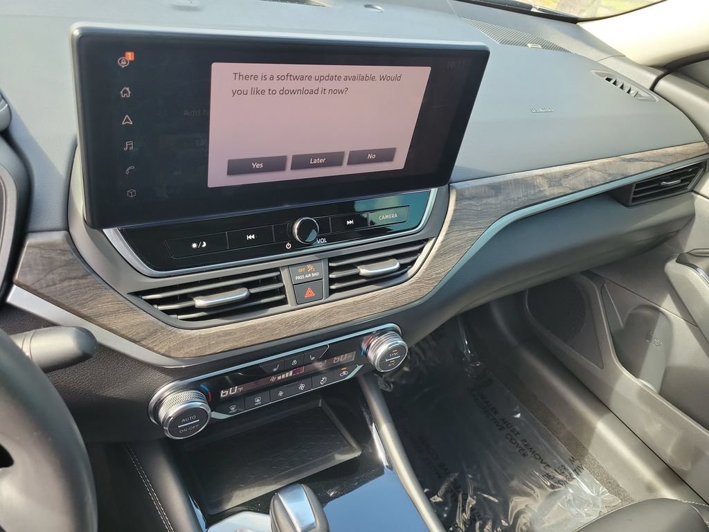 Used 2024 Nissan Altima 2.5 SL FWD image 15