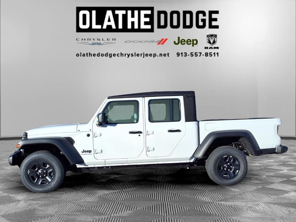 New 2026 Jeep Gladiator Sport AWD/4WD image 17