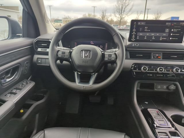 New 2026 Honda Pilot Touring image 14