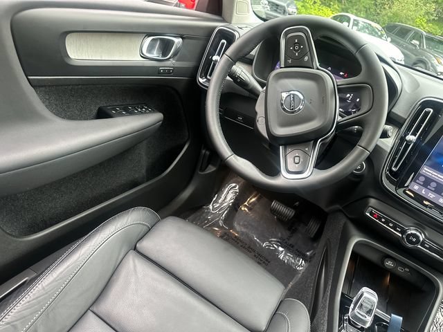 Used 2024 Volvo XC40 B5 Plus AWD/4WD image 20